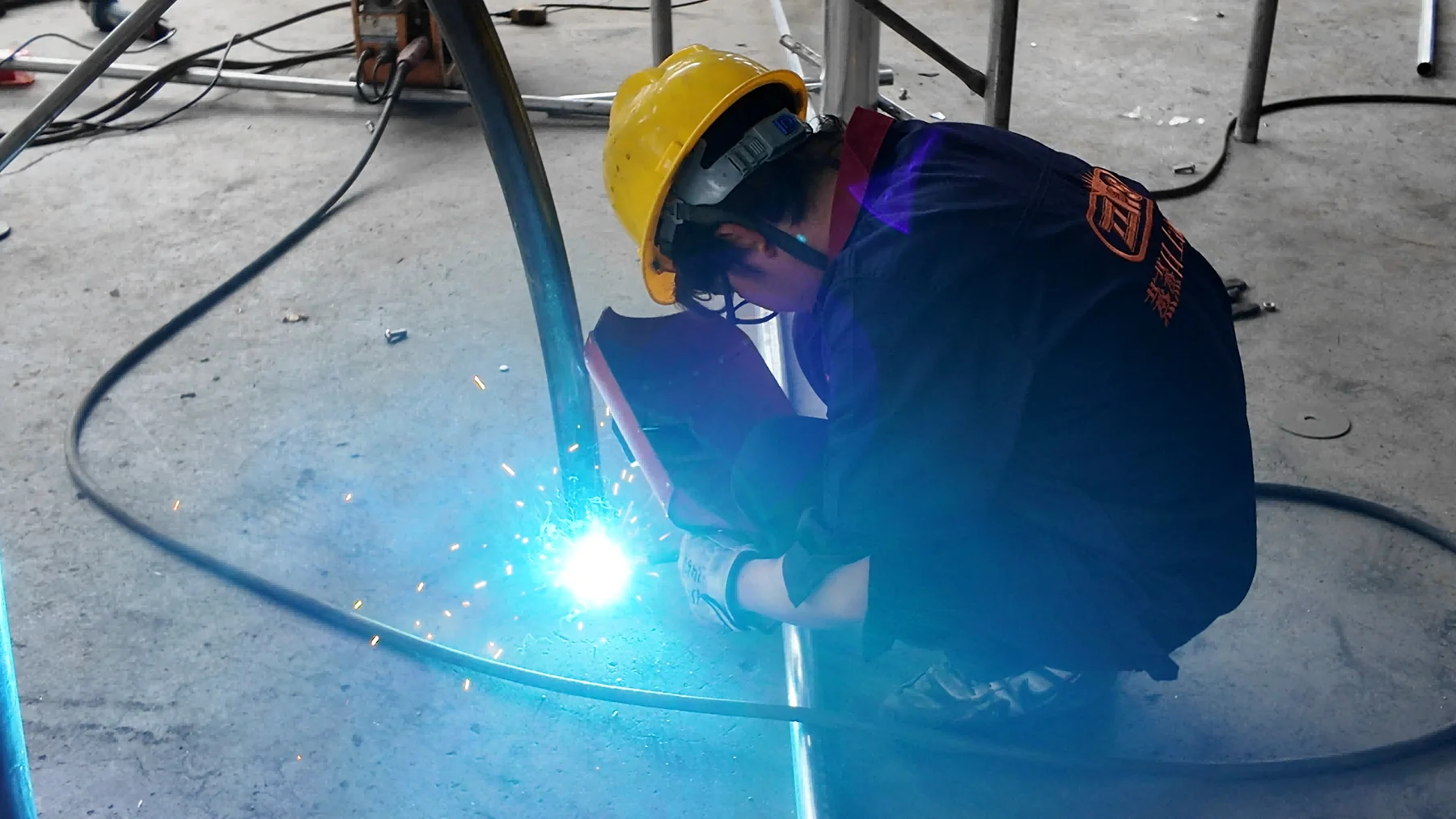 Playground structure welding in the ZZRS factory
