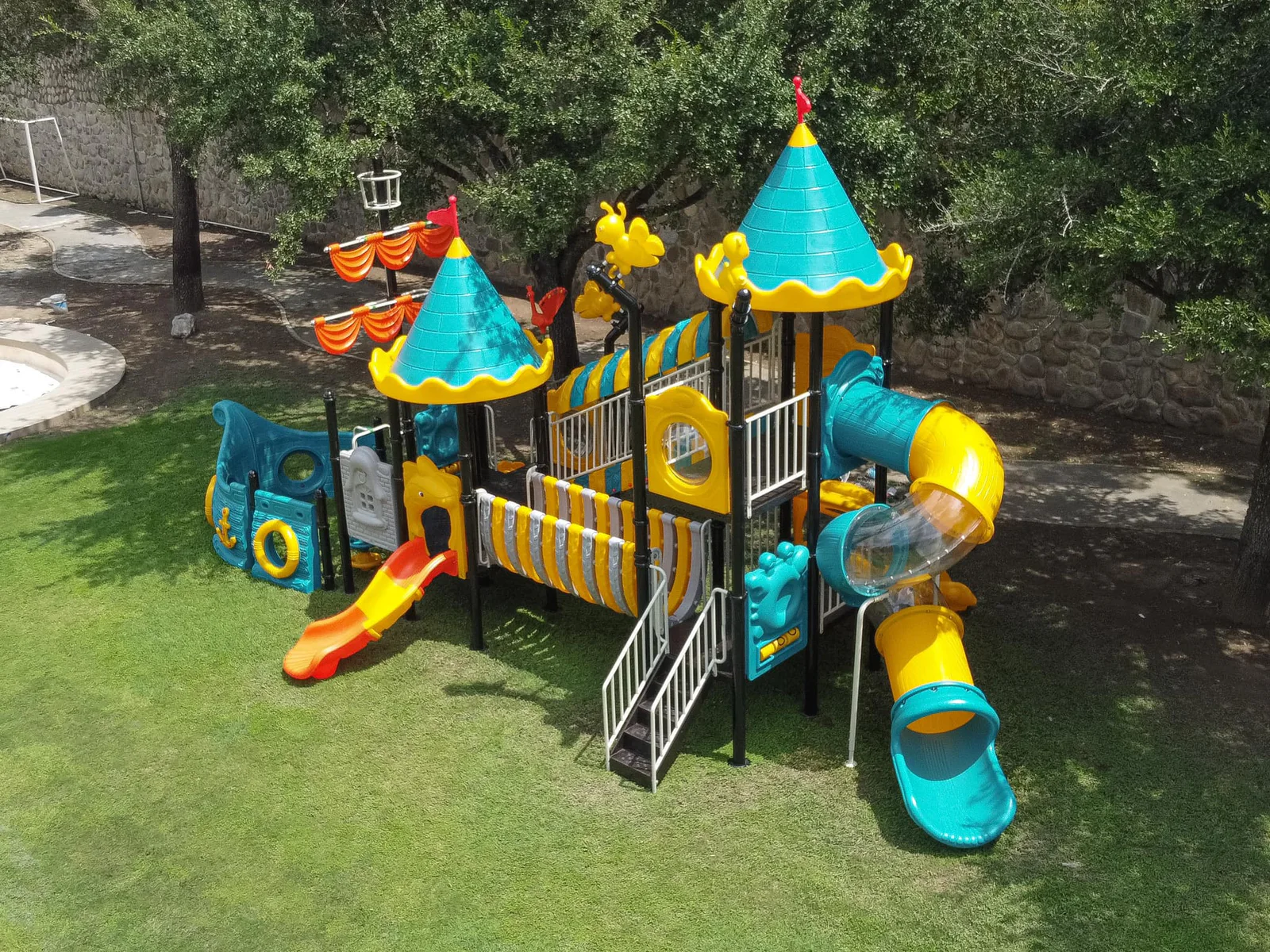 ZZRS international playground installation in Mexico Completed ZZRS commercial outdoor playground installation in Mexico